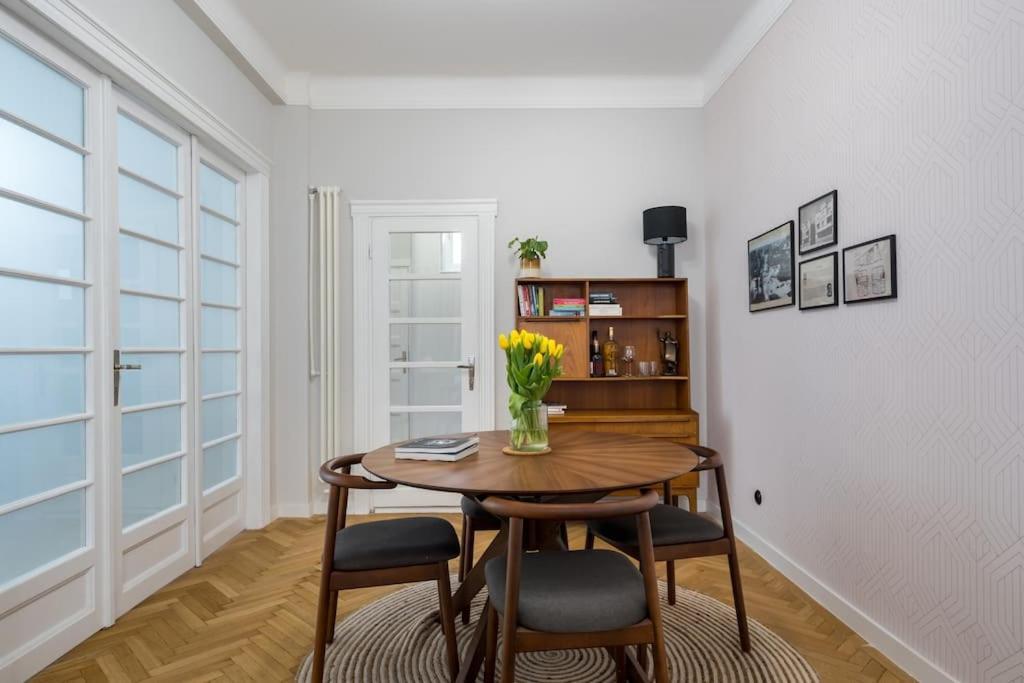 Exquisite Art Deco 2Br Apartment Prime Location Bukarest Exterior foto