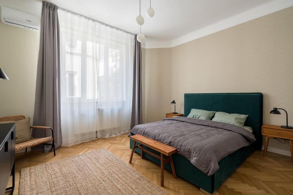 Exquisite Art Deco 2Br Apartment Prime Location Bukarest Exterior foto