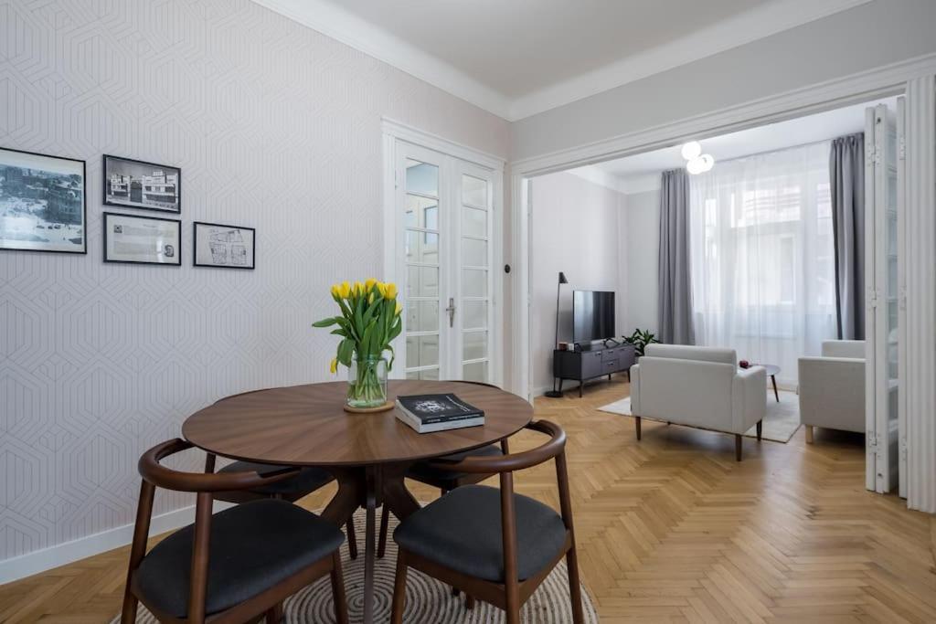 Exquisite Art Deco 2Br Apartment Prime Location Bukarest Exterior foto